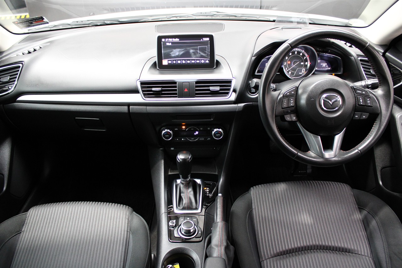 2014 Mazda Axela