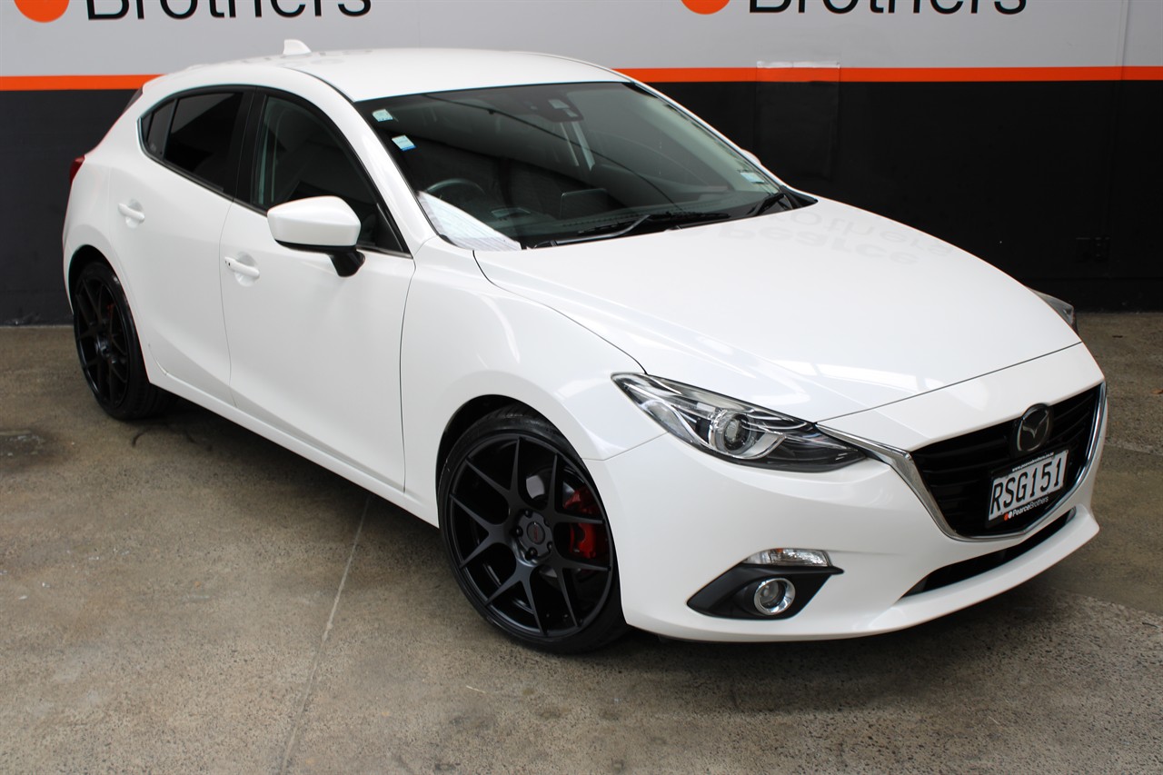 2014 Mazda Axela