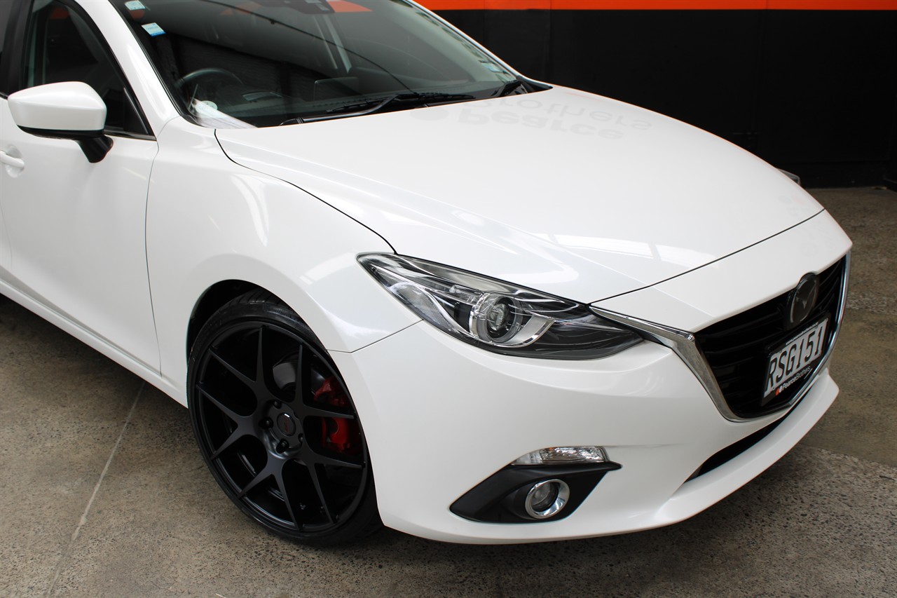 2014 Mazda Axela