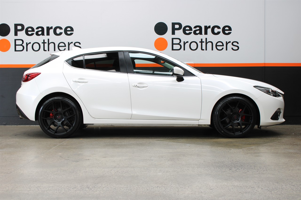 2014 Mazda Axela