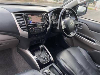 2017 Mitsubishi Triton - Thumbnail