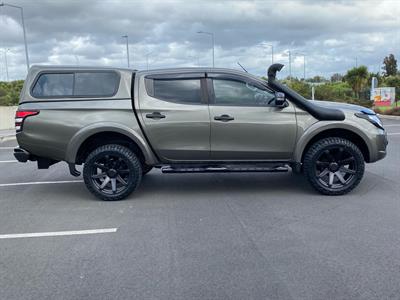 2017 Mitsubishi Triton - Thumbnail