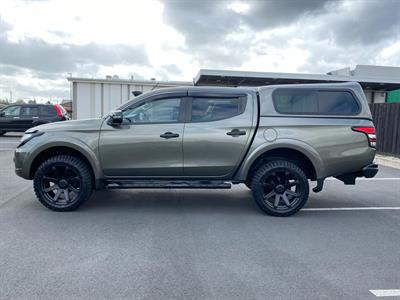 2017 Mitsubishi Triton - Thumbnail