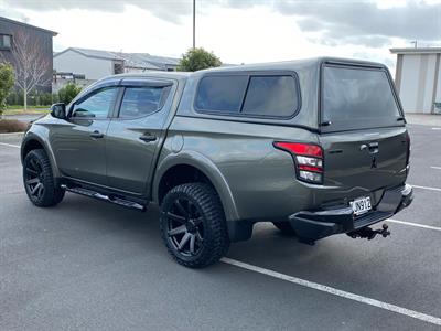 2017 Mitsubishi Triton - Thumbnail