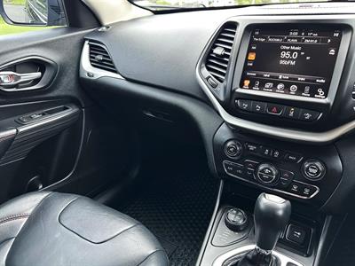 2017 Jeep Cherokee - Thumbnail