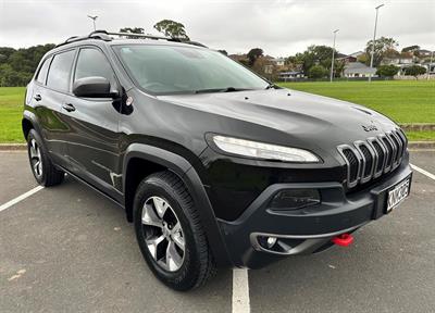 2017 Jeep Cherokee - Thumbnail