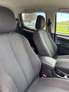 2017 Holden Colorado - Thumbnail