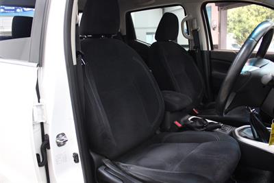 2016 Nissan Navara - Thumbnail