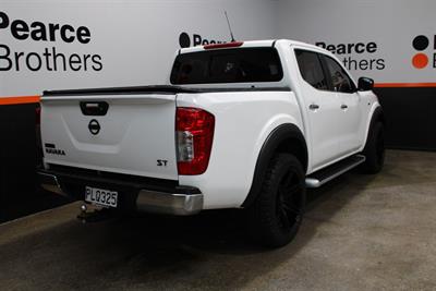 2016 Nissan Navara - Thumbnail