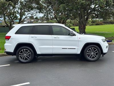 2018 Jeep GRAND CHEROKEE - Thumbnail