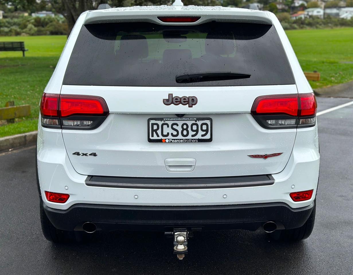 2018 Jeep GRAND CHEROKEE