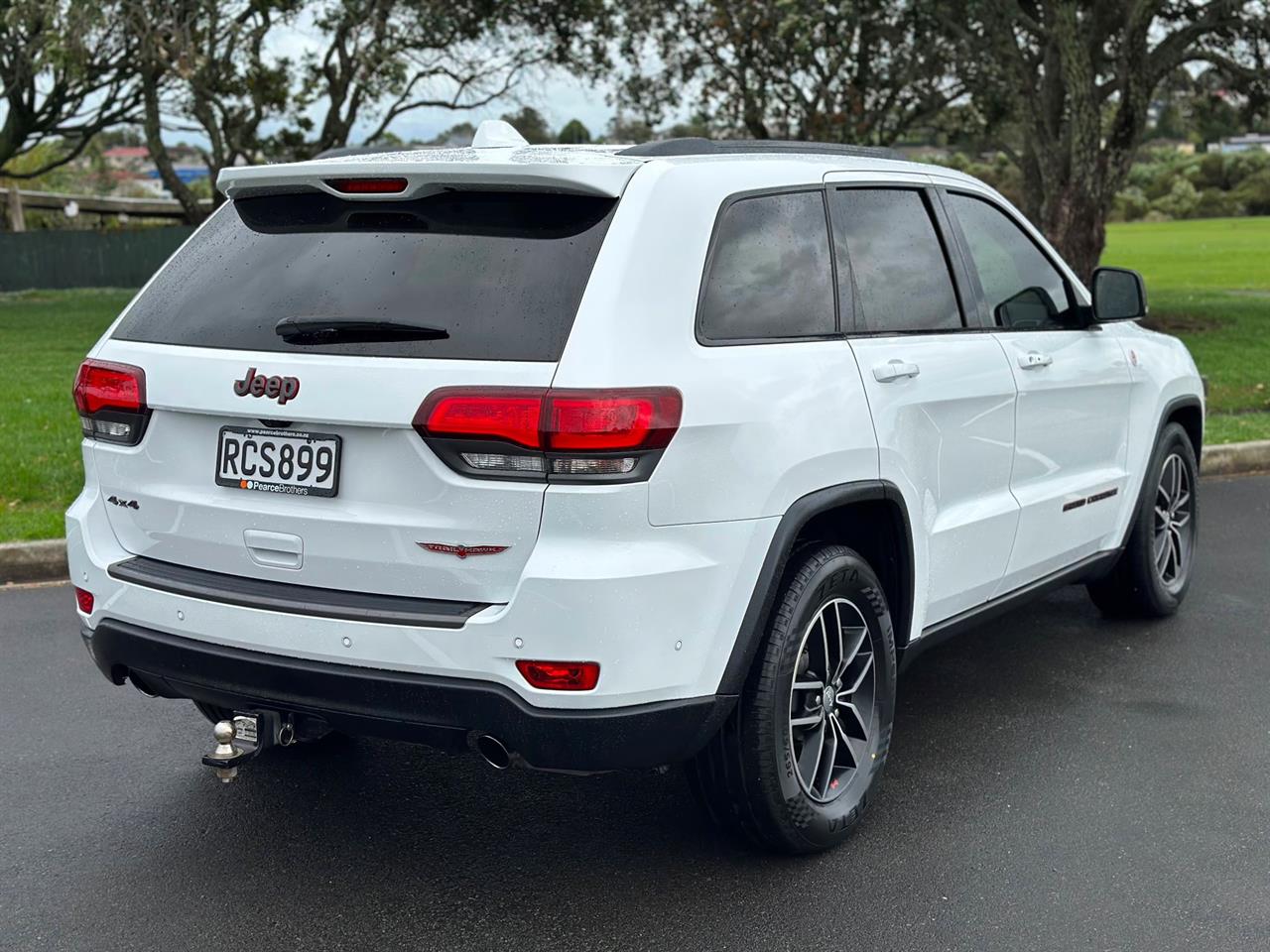 2018 Jeep GRAND CHEROKEE