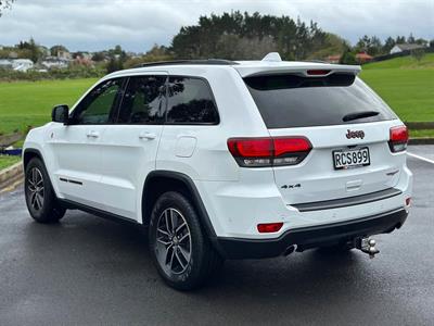2018 Jeep GRAND CHEROKEE - Thumbnail