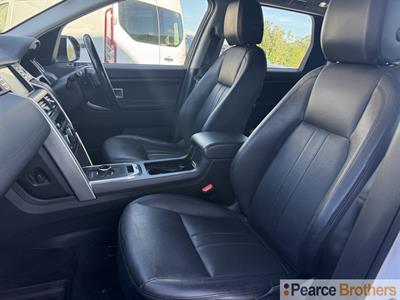2017 Land Rover Discovery Sport - Thumbnail