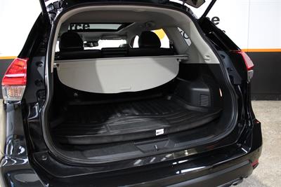 2017 Nissan X-Trail - Thumbnail