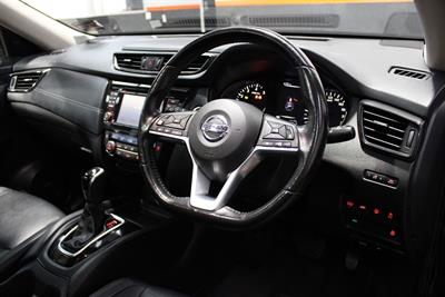 2017 Nissan X-Trail - Thumbnail