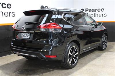 2017 Nissan X-Trail - Thumbnail