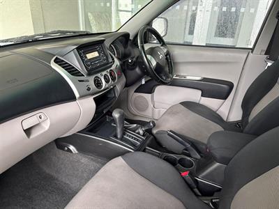 2012 Mitsubishi Triton - Thumbnail