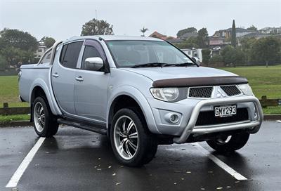 2012 Mitsubishi Triton - Thumbnail