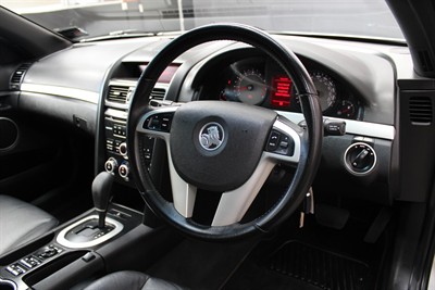 2010 Holden Commodore - Thumbnail