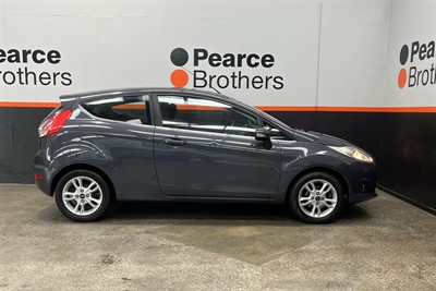 2015 Ford Fiesta - Thumbnail