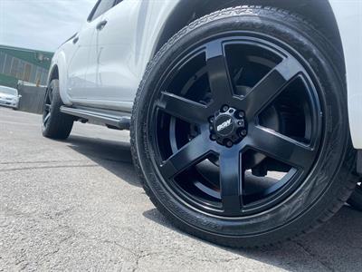 2018 Nissan Navara - Thumbnail