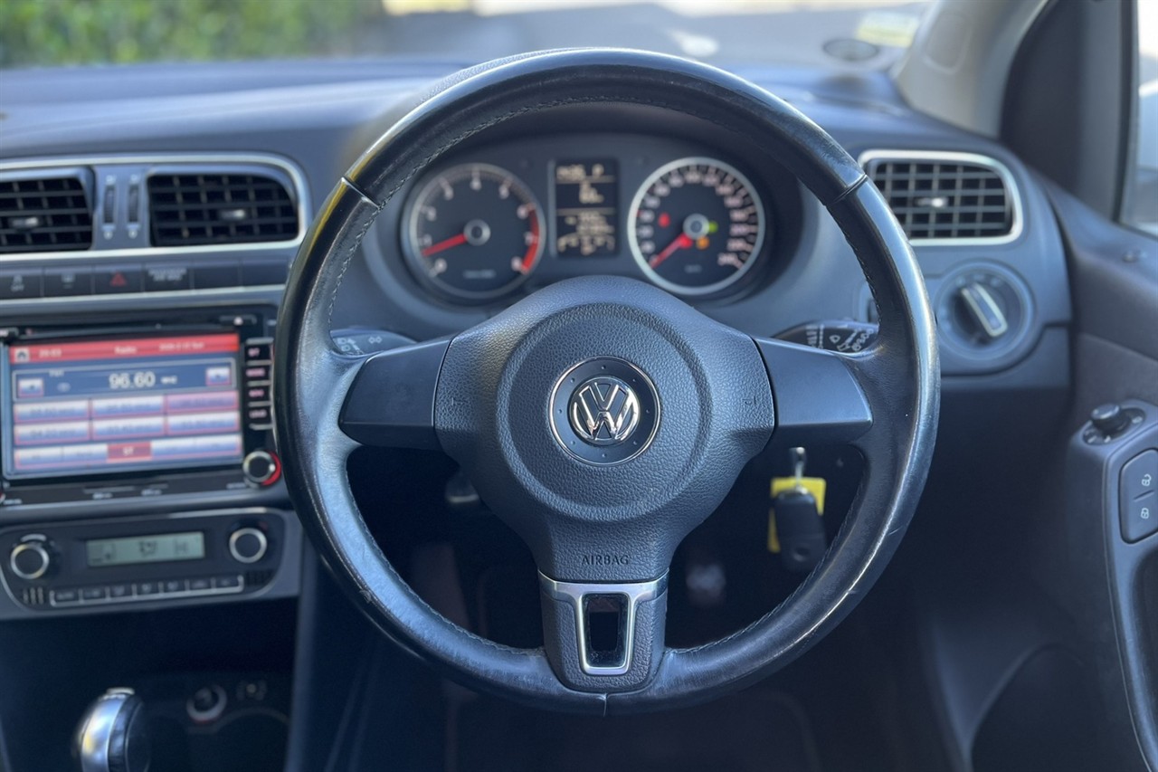 2011 Volkswagen POLO