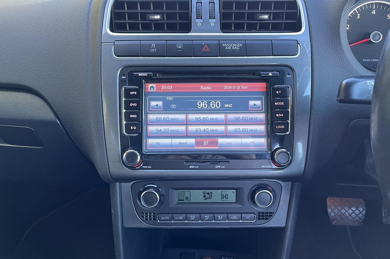 2011 Volkswagen POLO