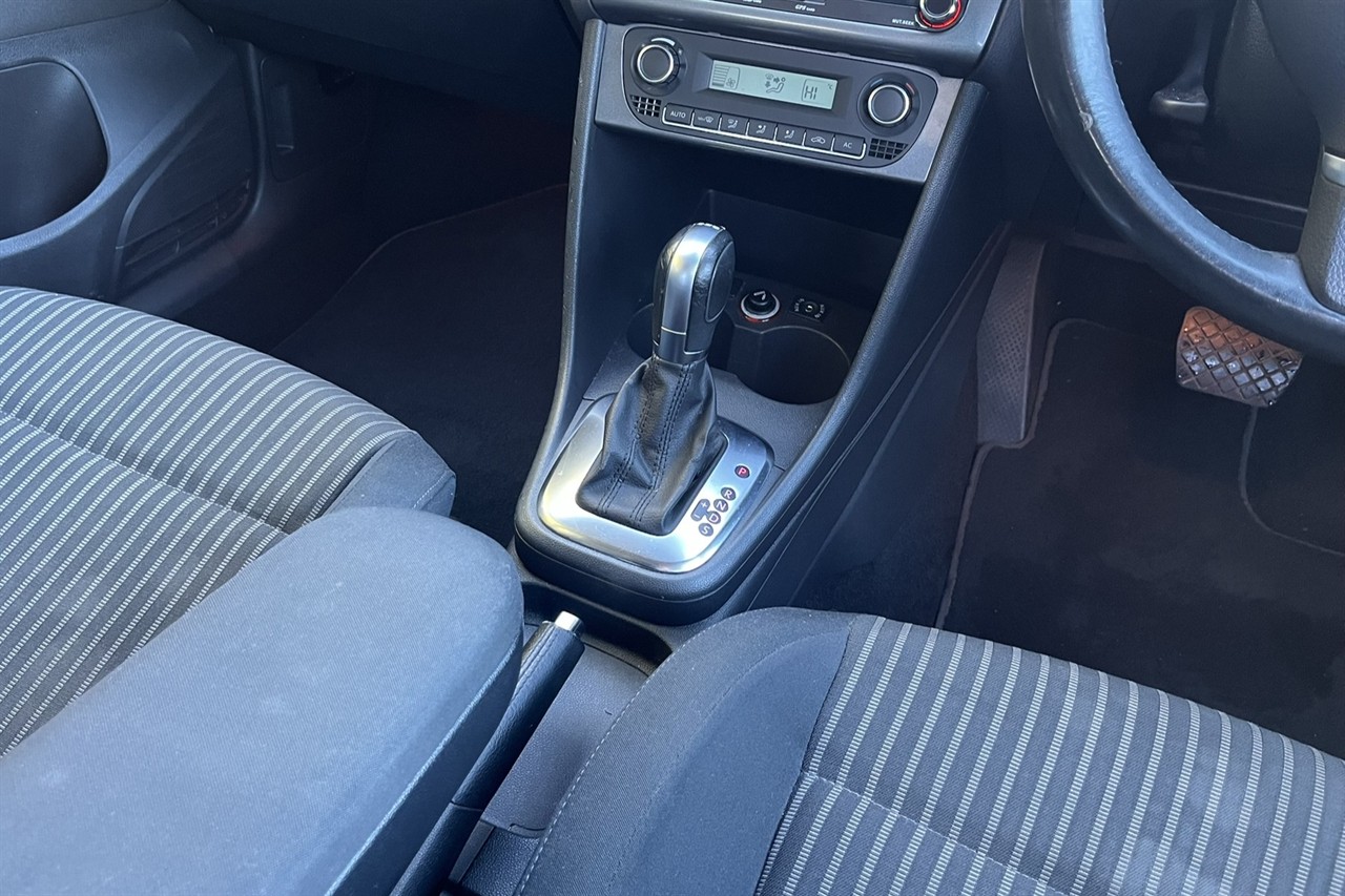2011 Volkswagen POLO