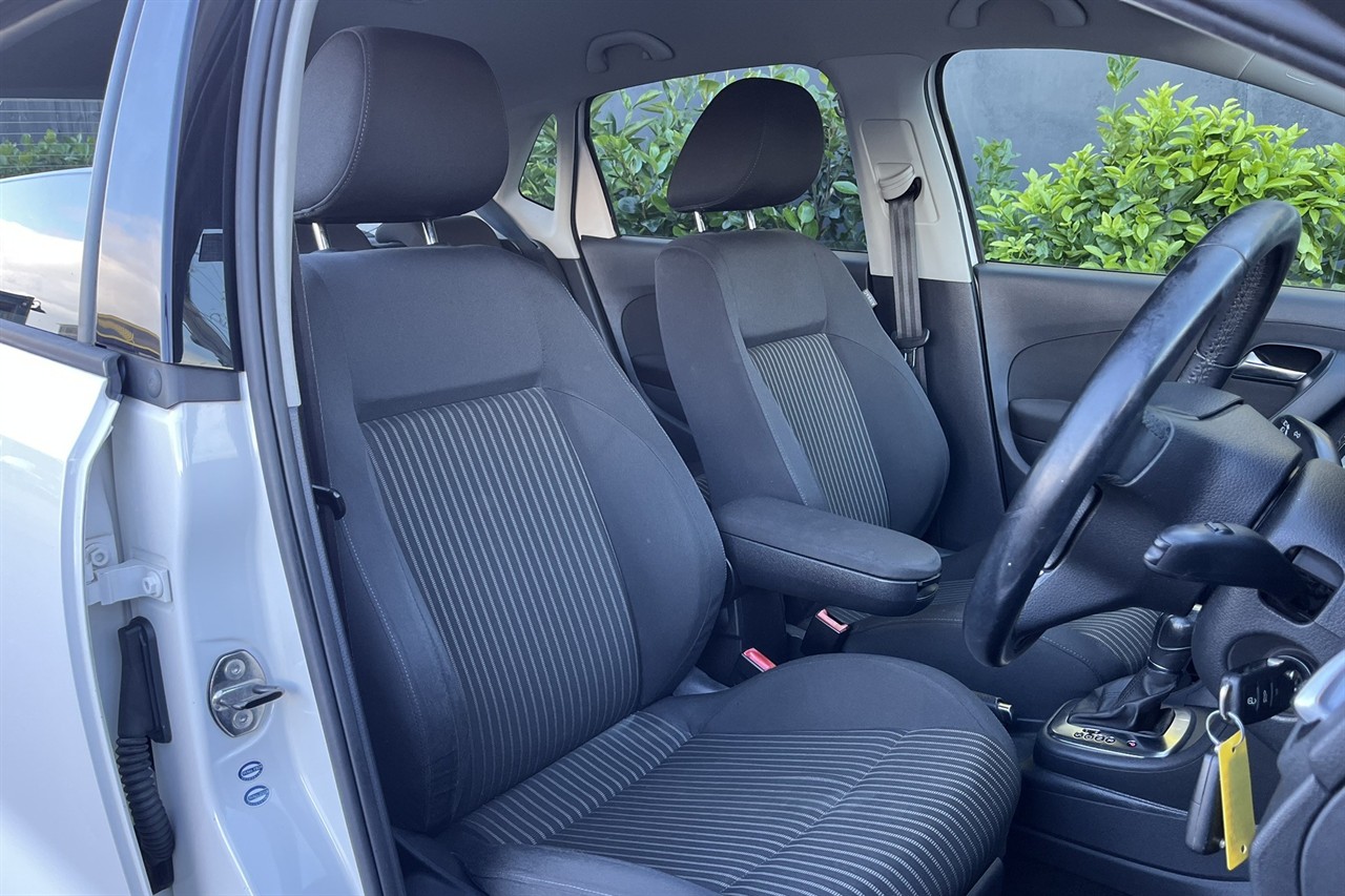 2011 Volkswagen POLO