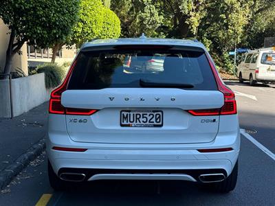 2020 Volvo XC60 - Thumbnail