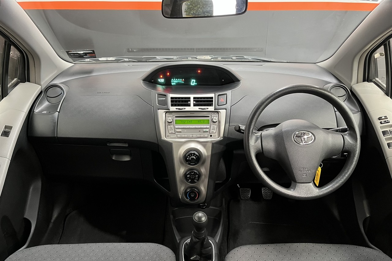 2010 Toyota YARIS
