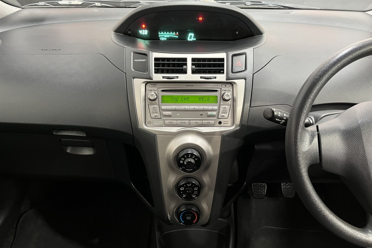 2010 Toyota YARIS