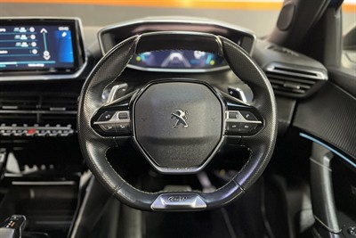 2021 Peugeot 2008 - Thumbnail