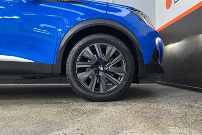 2021 Peugeot 2008 - Thumbnail