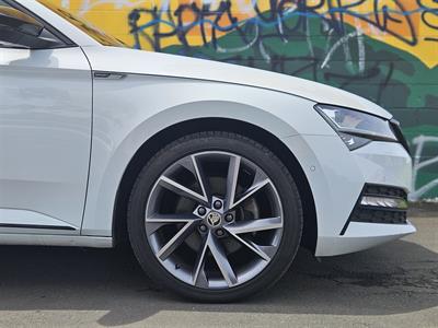 2021 Skoda Superb - Thumbnail