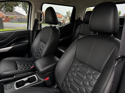 2022 Nissan Navara - Thumbnail