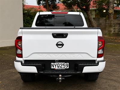 2022 Nissan Navara - Thumbnail