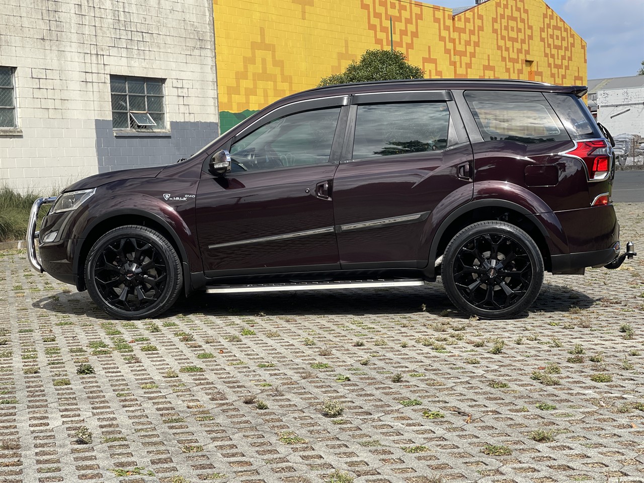 2021 Mahindra XUV500