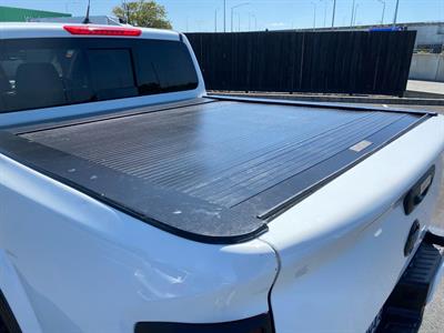 2021 Nissan Navara - Thumbnail