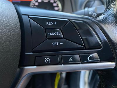 2021 Nissan Navara - Thumbnail