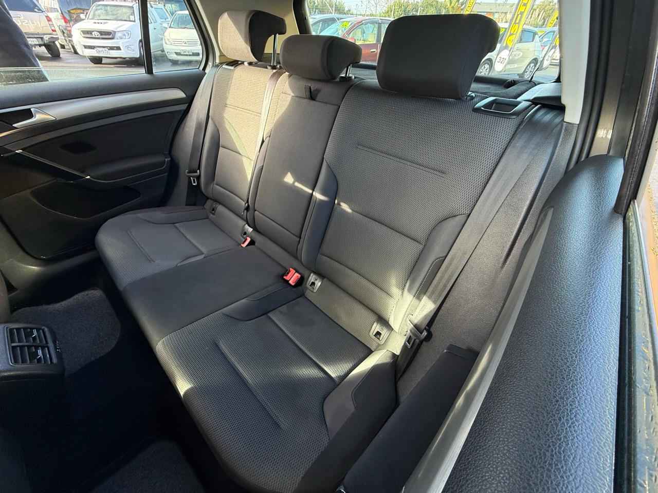 2015 Volkswagen GOLF