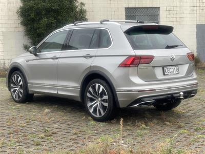 2017 Volkswagen Tiguan - Thumbnail