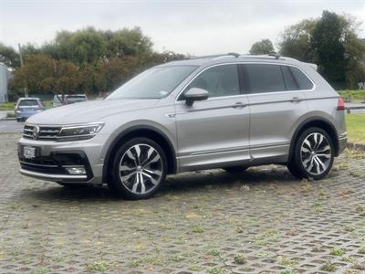 2017 Volkswagen Tiguan - Thumbnail