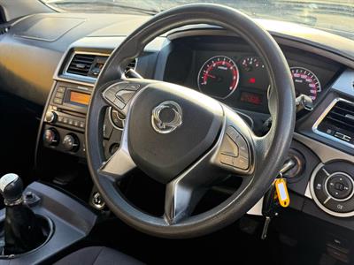 2017 Ssangyong Actyon Sport - Thumbnail