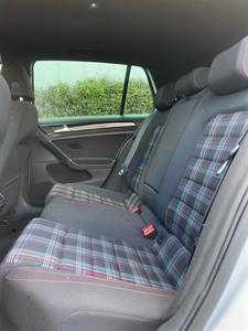 2014 Volkswagen Golf - Thumbnail