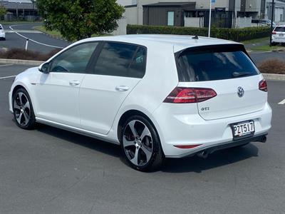 2014 Volkswagen Golf - Thumbnail
