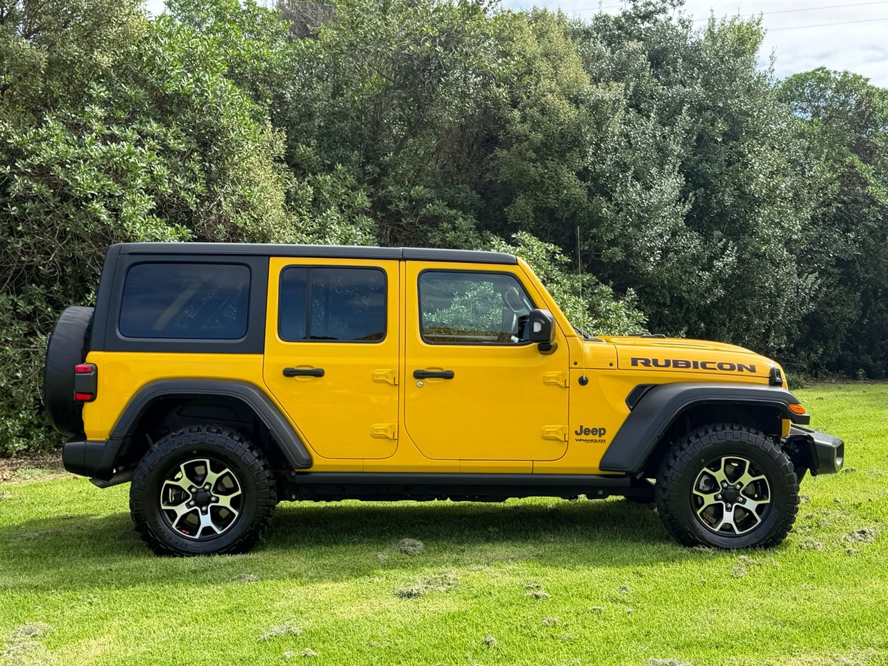 2020 Jeep WRANGLER