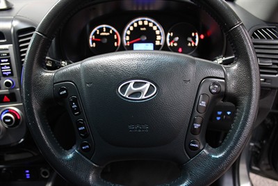 2009 Hyundai Santa Fe - Thumbnail