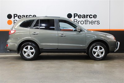 2009 Hyundai Santa Fe - Thumbnail